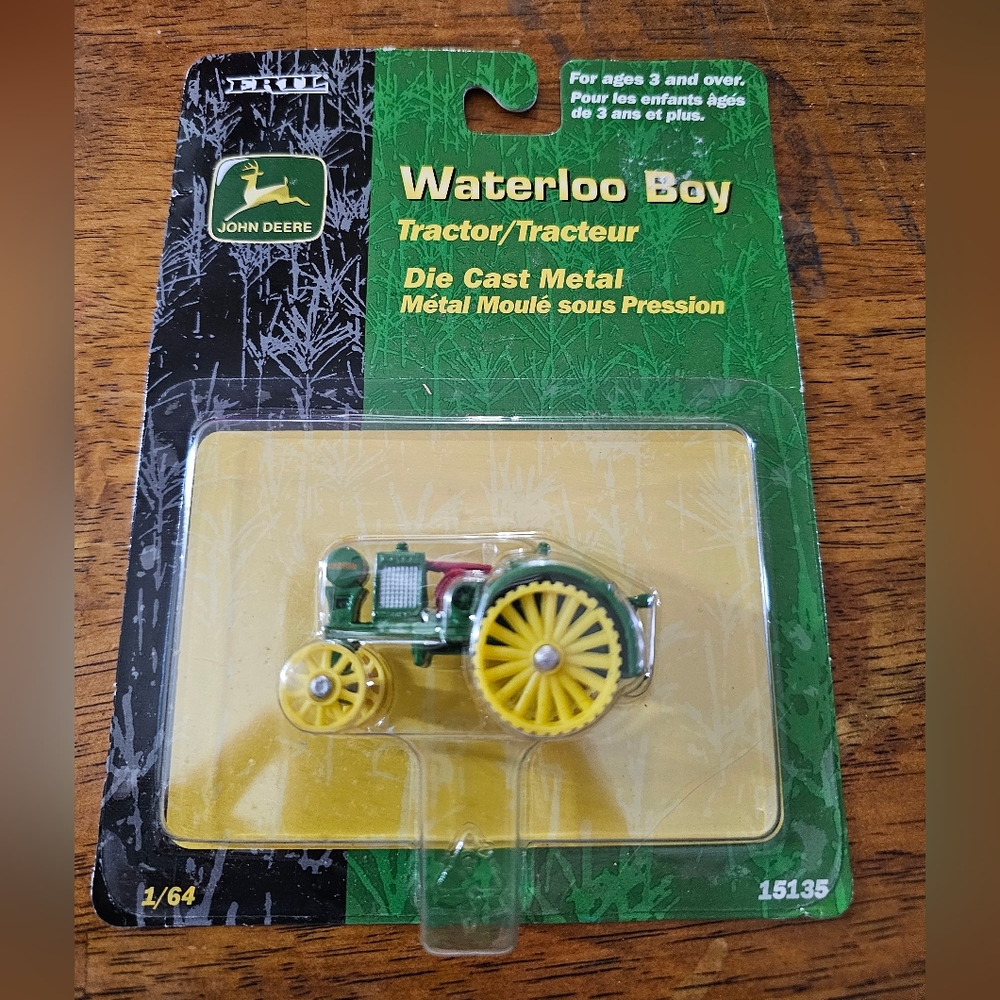 Nip John Deere Waterloo Boy Tractor Diecast Colle… - image 1